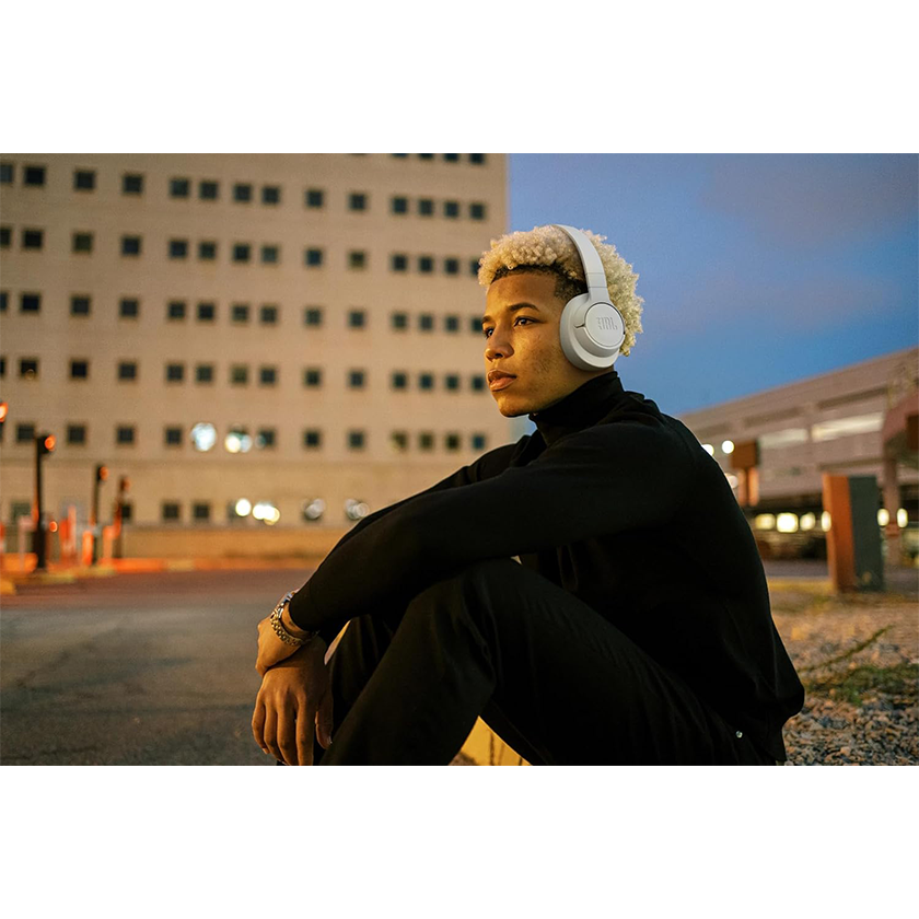 JBL Tune 720BT Wireless Over Ear Headphones with Mic