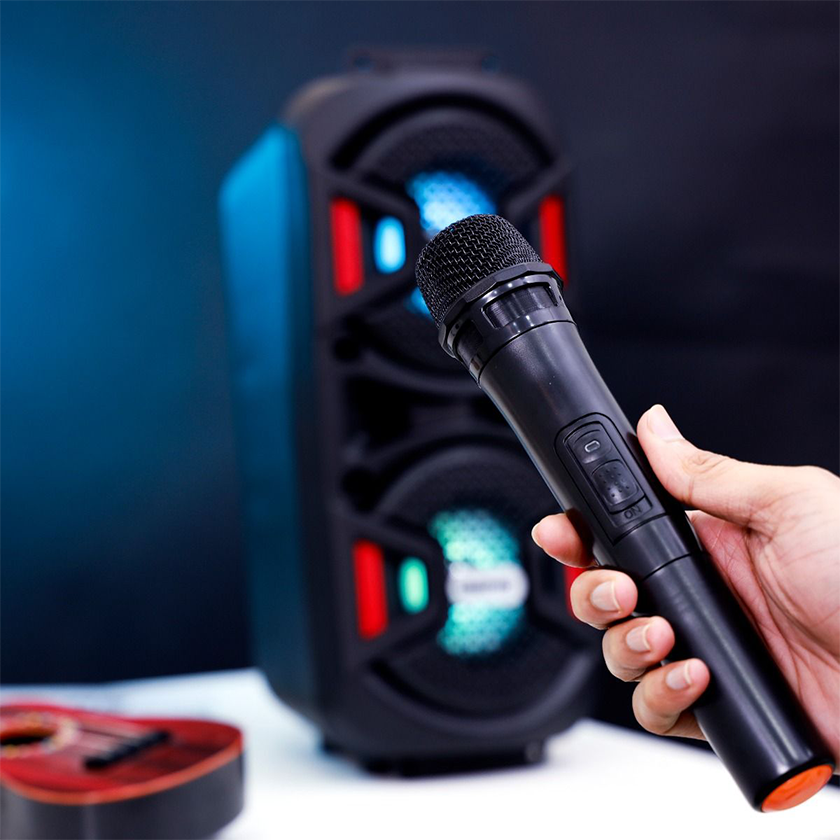 Geepas Portable & Rechargeable Speaker