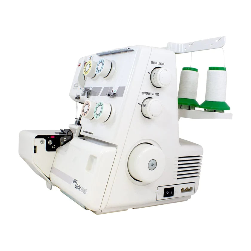 Janome MyLock 204D